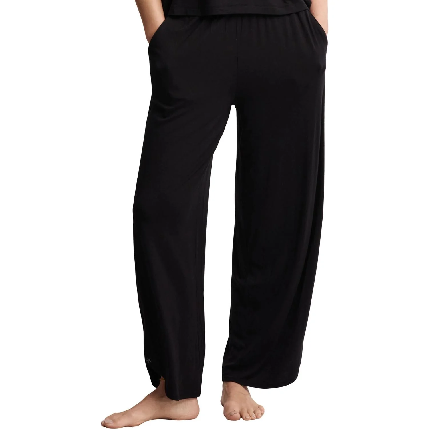 Barefoot Dreams - Womens Ultra Soft Jersey Curved Hem Cropped Pant