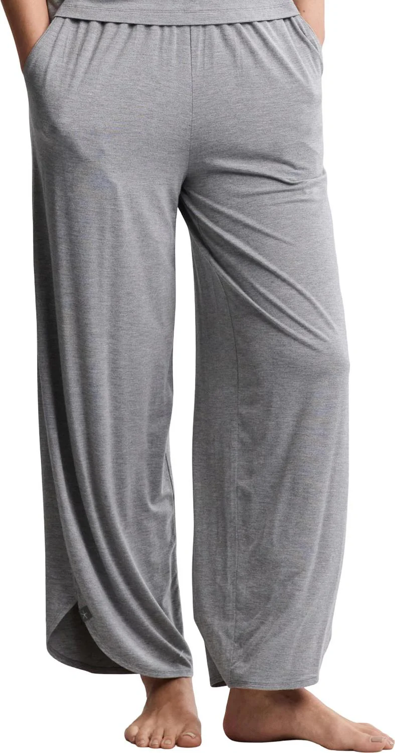 Barefoot Dreams - Womens Ultra Soft Jersey Curved Hem Cropped Pant - Image 4